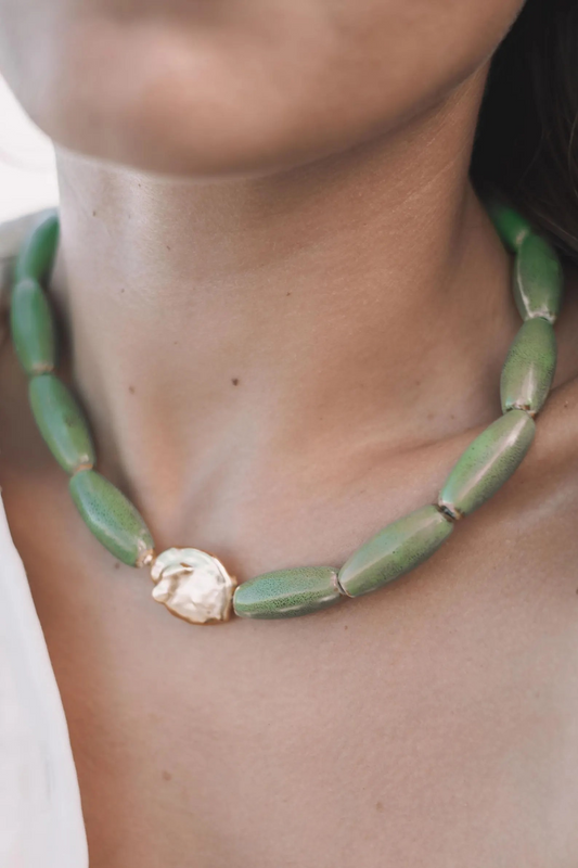 awm ceramic necklace with gold plated pearl charm